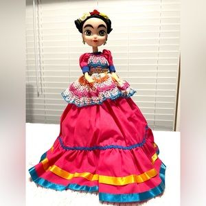 Frida Doll Artisanal Clothing Display New Fuisha Dress Muñeca Mexico